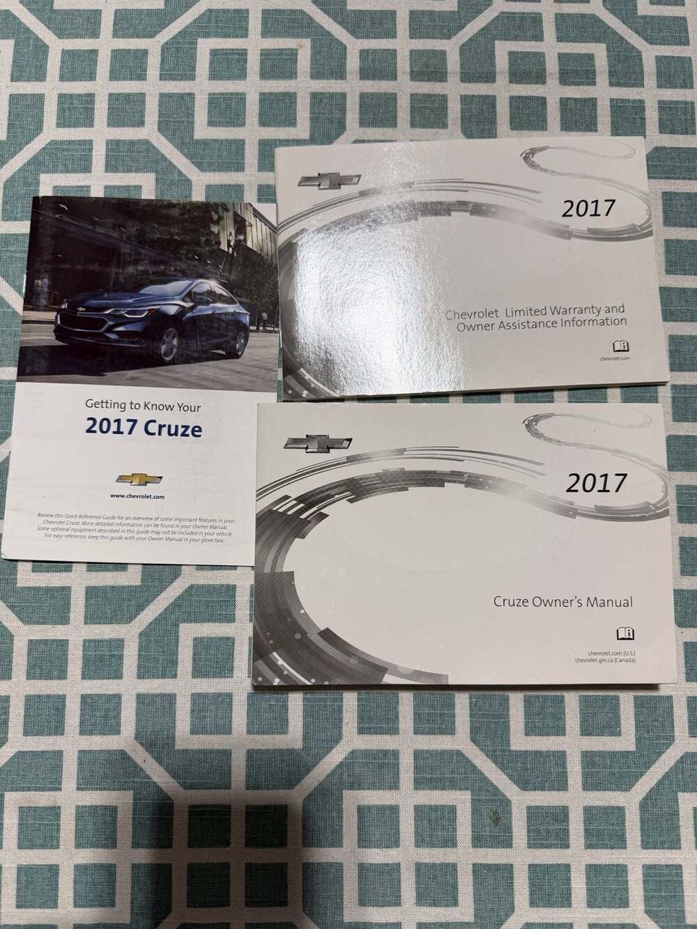 2017 Chevrolet Cruze Owner's Manual and Warranty Information Booklets